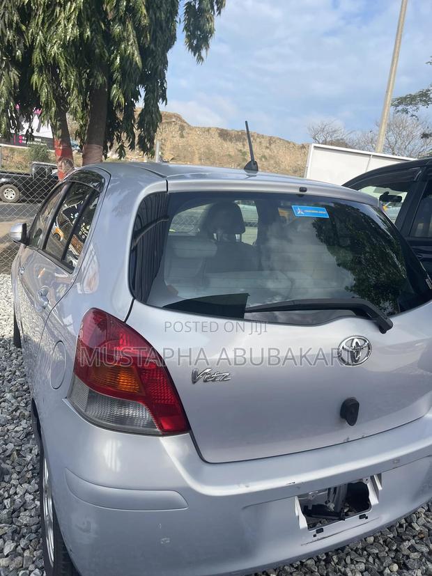 Toyota Vitz 1.3 AWD 3dr 2010 Silver