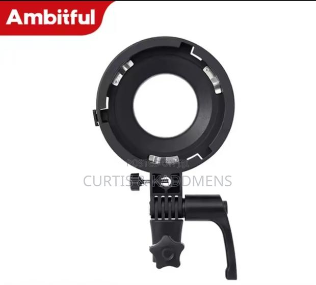 Universal Mini Mount to Bowens Mount Adapter · Photo 2