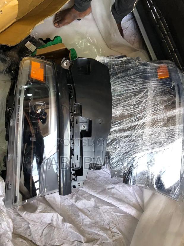 Dodge Ram 22 Headlight Pair