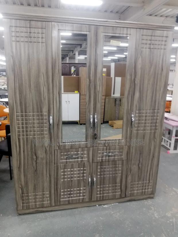 Skin Gray 4doors Wooden Wardrobe · Photo 3