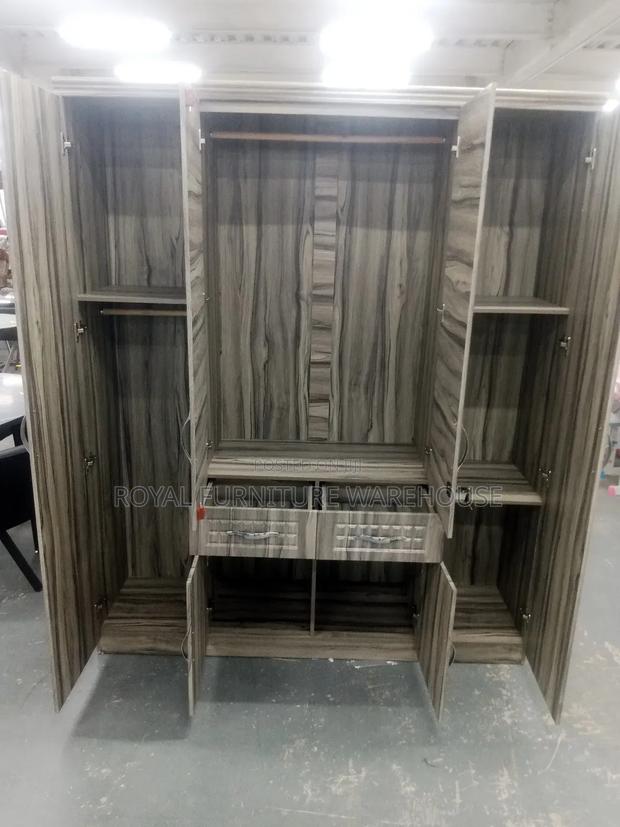 Skin Gray 4doors Wooden Wardrobe · Photo 4