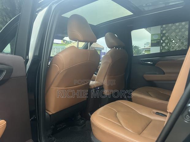 Toyota Highlander Platinum 2021 Black