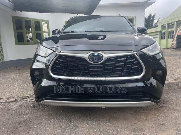 Toyota Highlander Platinum 2021 Black