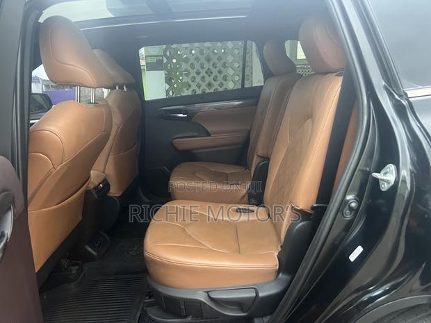 Toyota Highlander Platinum 2021 Black