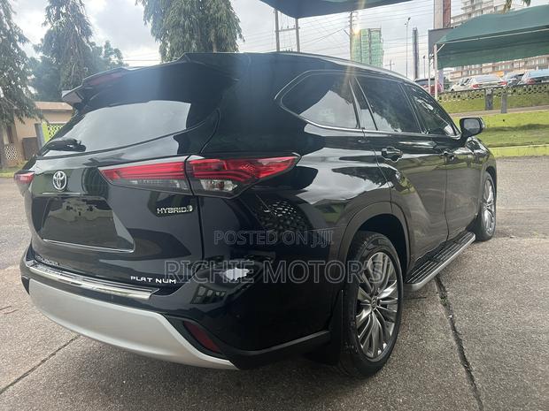 Toyota Highlander Platinum 2021 Black