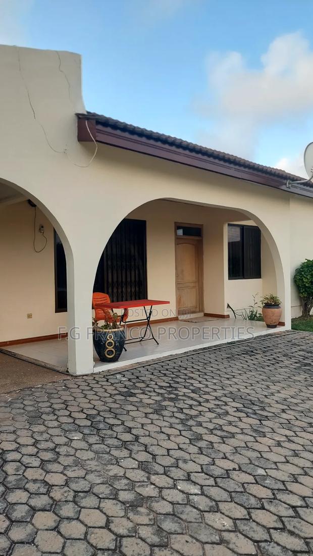 4bdrm House in Kg .Franco, Spintex for sale · Photo 3