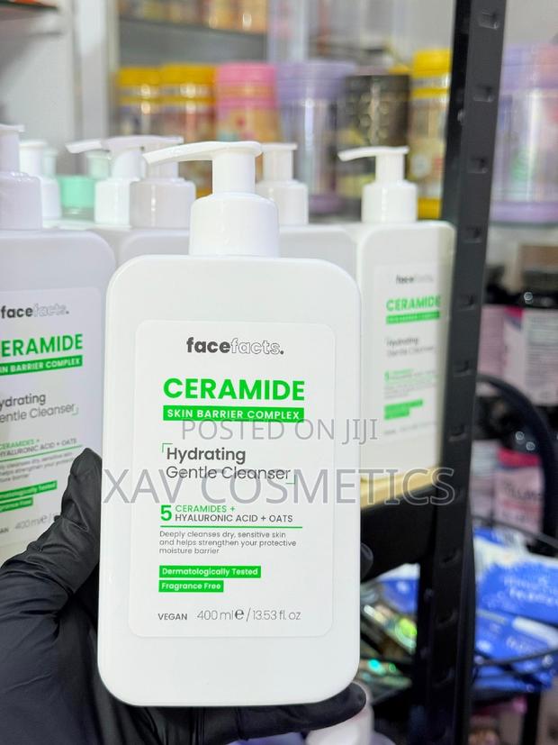 Face Facts Ceramide Hydrating Gentle Cleanser · Photo 2