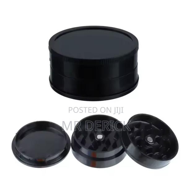 Plastic Mini 3 Layer Tobacco Grinder Smoke Cutter Cigarette Crusher