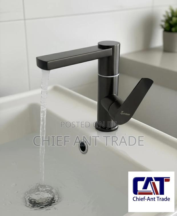 Twist Basin Faucet Tap · Photo 2