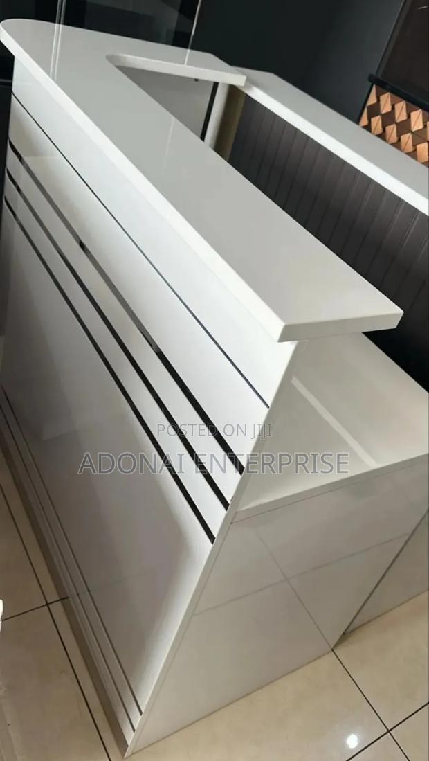 Receptionist Desk Dhcvg65v · Photo 1
