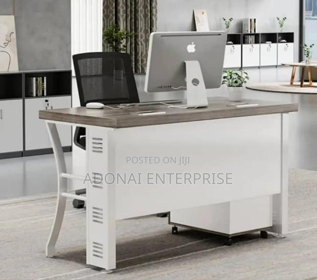 Office Table Desk Gjvh5u7 · Photo 1