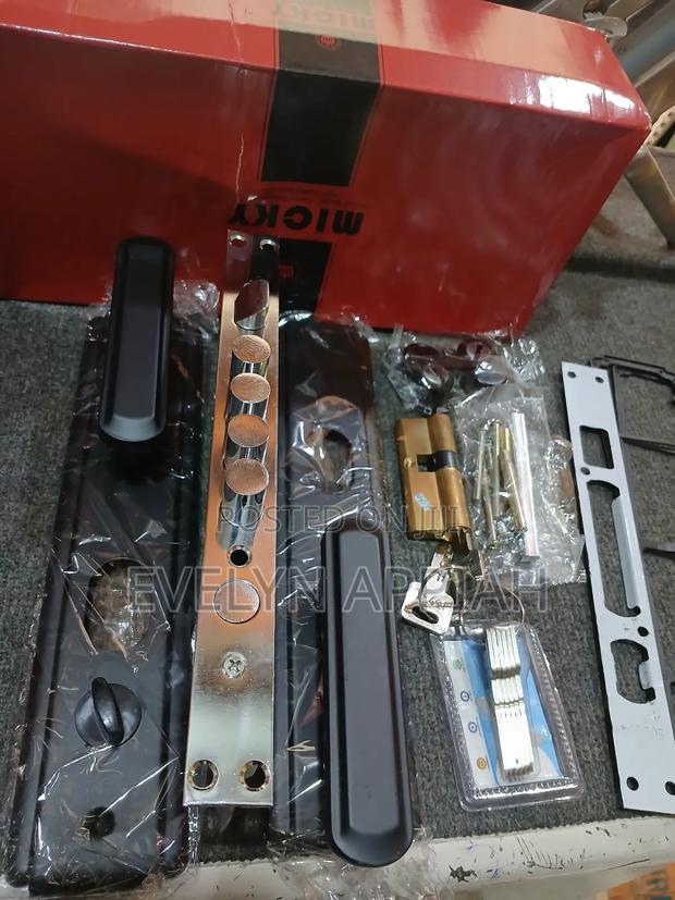 Black China Lock With Four Pins photo 3