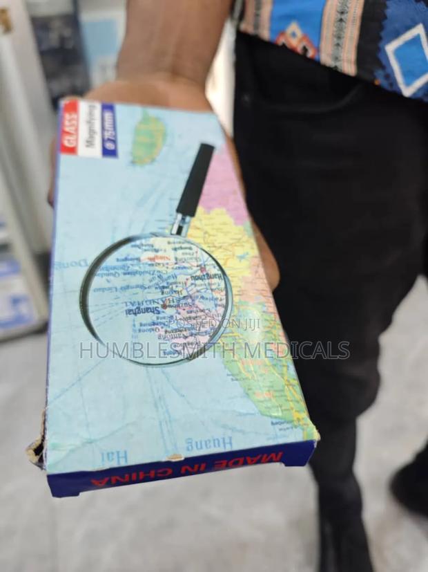 Hand Lens Magnifier · Photo 4