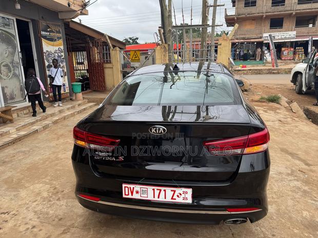 Kia Optima S 2018 Black photo 3