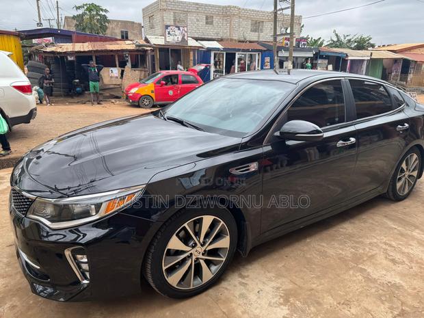 Kia Optima S 2018 Black photo 4