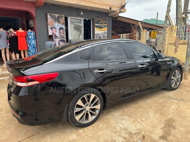 Kia Optima S 2018 Black photo 5