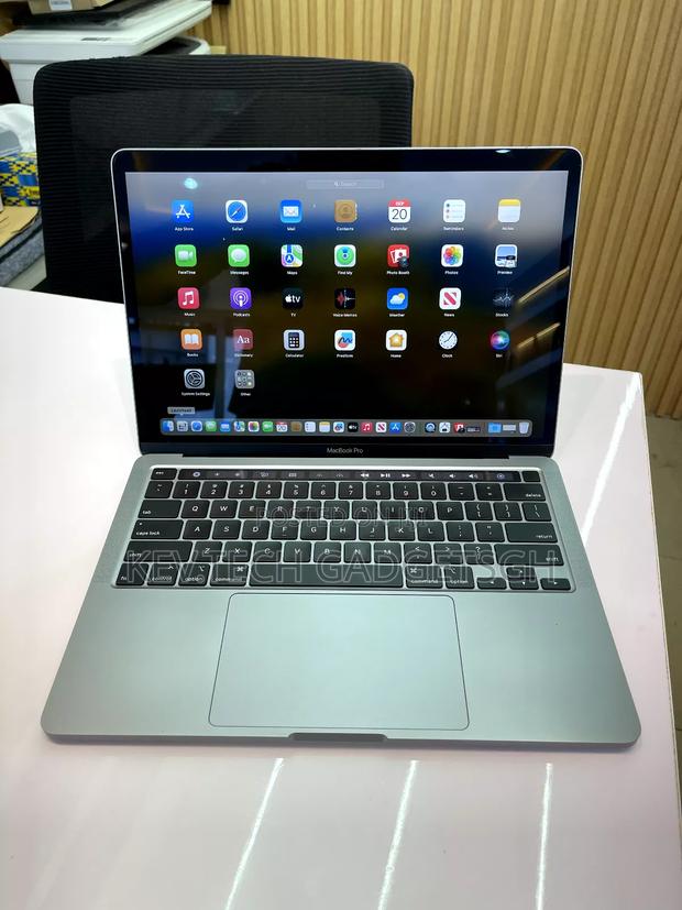Laptop Apple MacBook Pro 2020 16GB Intel Core I7 SSD 500GB photo 2