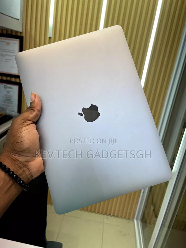 Laptop Apple MacBook Pro 2020 16GB Intel Core I7 SSD 500GB photo 4