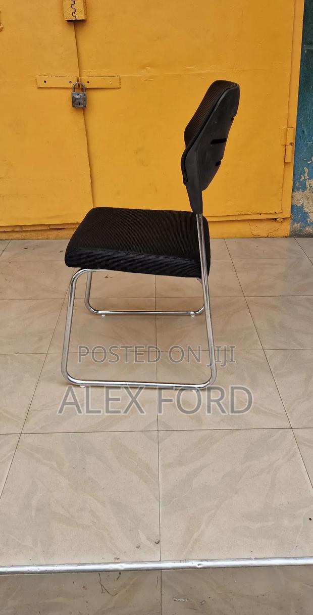 Guest Chairs · Photo 3