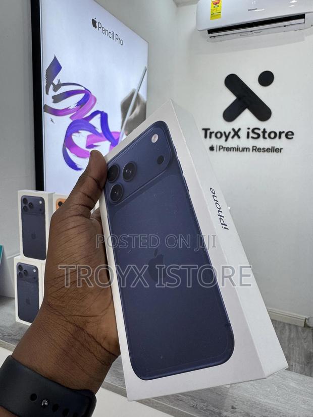 New Apple iPhone 17 Pro Max 256 GB Blue
