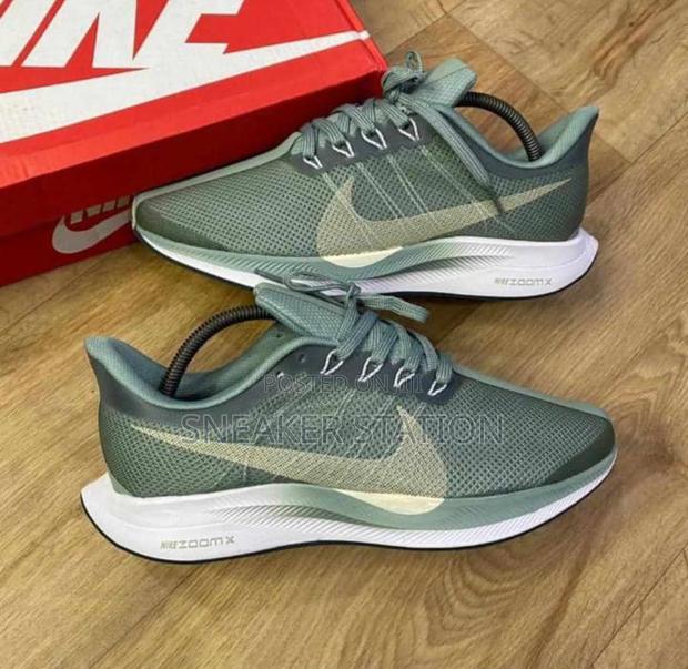 Nike Air Zoom Trainers · Photo 3