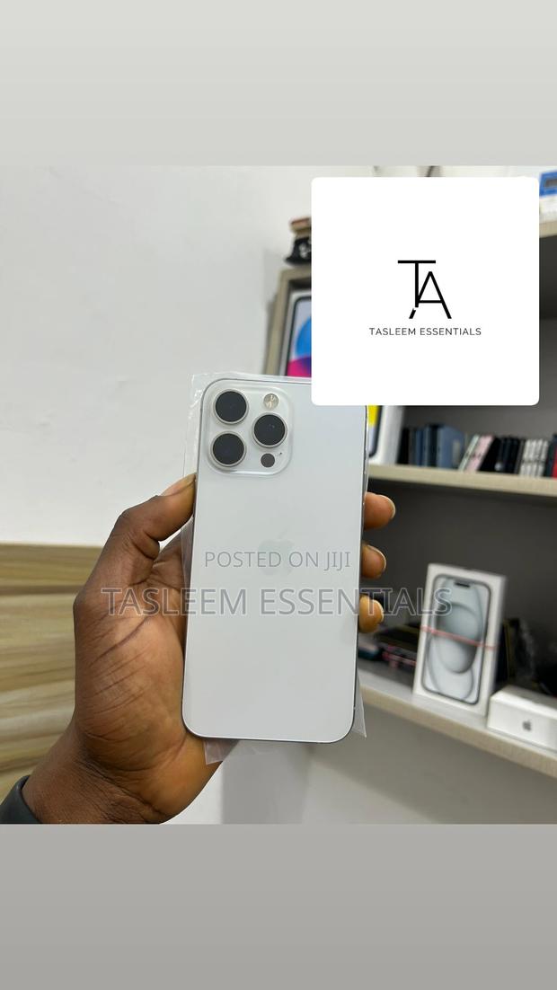 Apple iPhone 15 Pro Max 256 GB photo 2