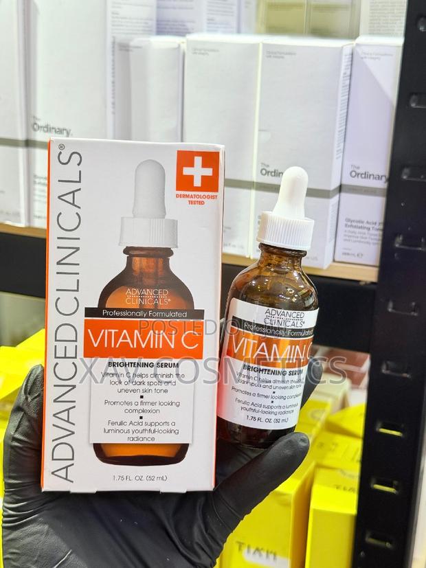 Advanced Clinical Vitamin C Serum · Photo 2