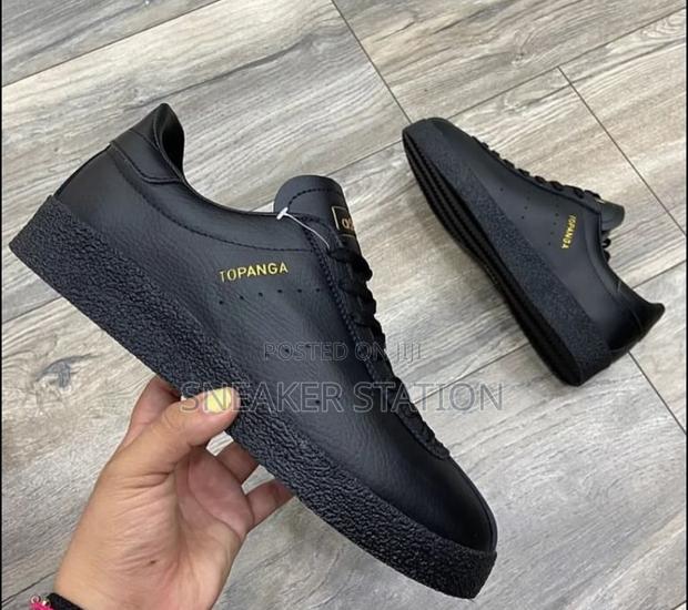 Adidas Topanga All Black · Photo 4