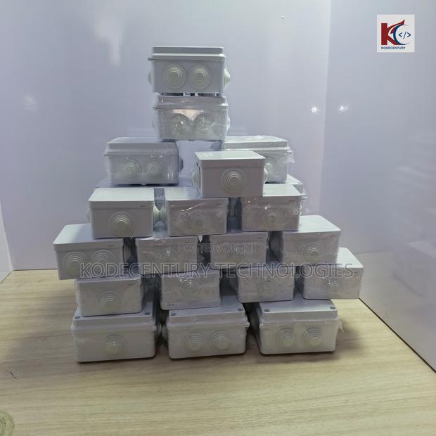 85mm X 85mm X 50mm Junction Box · Photo 2
