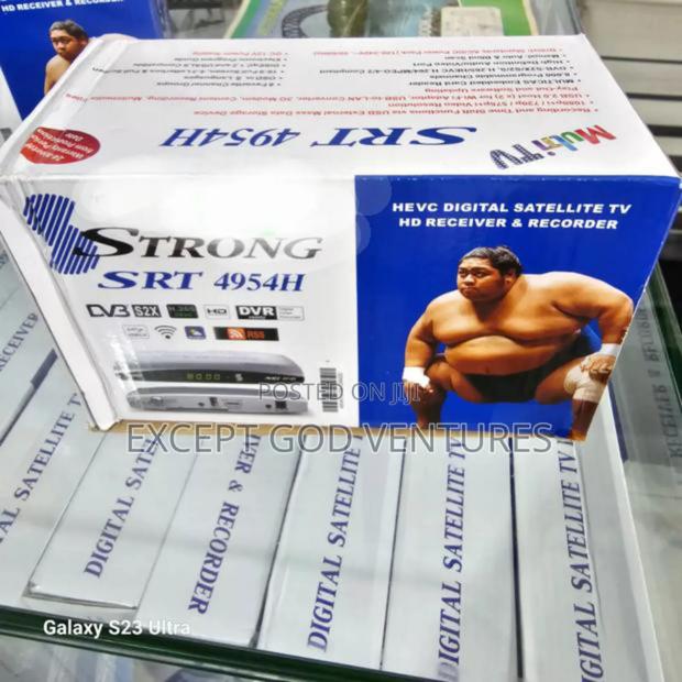Strong Decoders · Photo 4