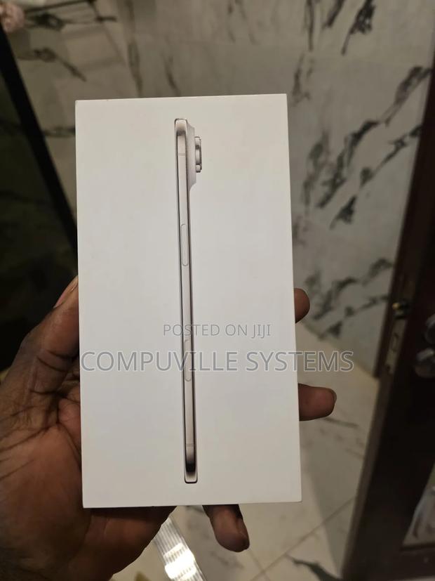 New Apple iPhone Air 256 GB Gold · Photo 1