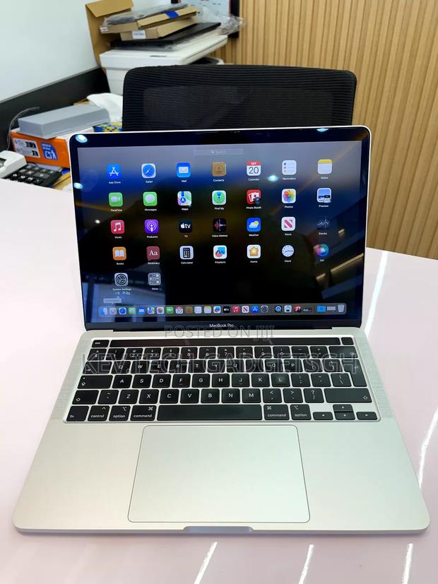 Laptop Apple MacBook Pro 2020 16GB Intel Core I5 SSD 500GB photo 3