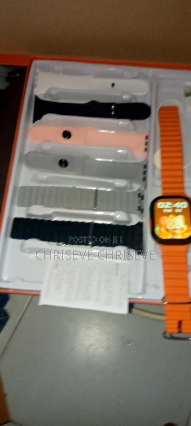 Smart Watch With 7 Straps photo 2