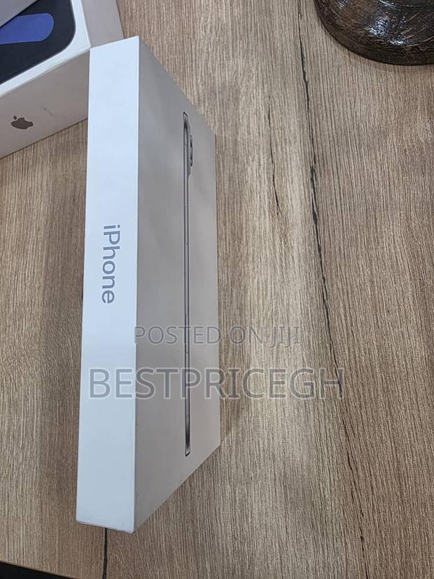 New Apple iPhone Air 256 GB Silver photo 2