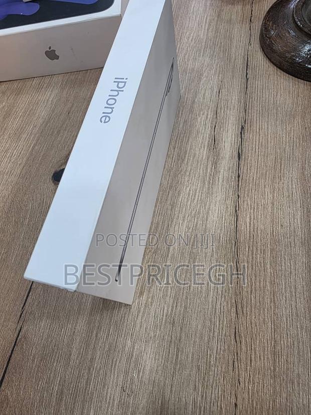 New Apple iPhone Air 256 GB Silver photo 3