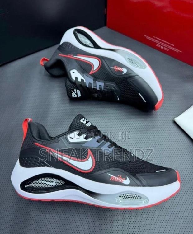 Nike Air Running Og Black Red and White · Photo 4