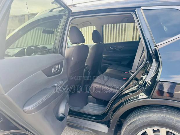 Nissan Rogue SV AWD 2018 Black