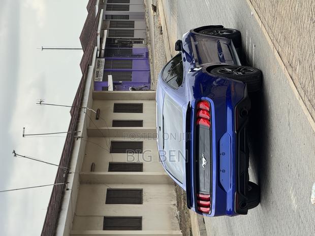 Ford Mustang GT Fastback 2018 Blue