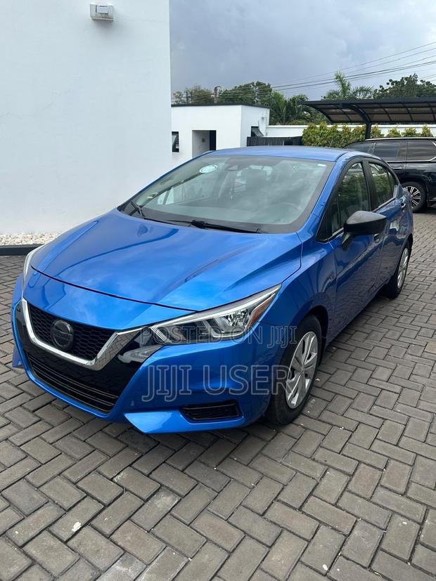 Nissan Versa S 2022 Blue