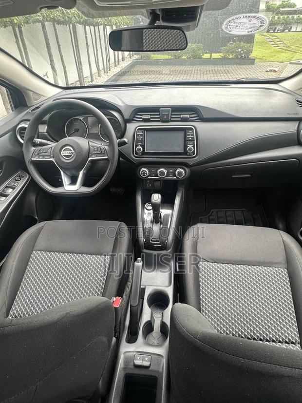 Nissan Versa S 2022 Blue