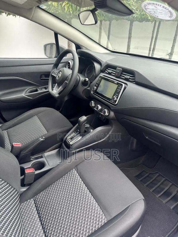 Nissan Versa S 2022 Blue