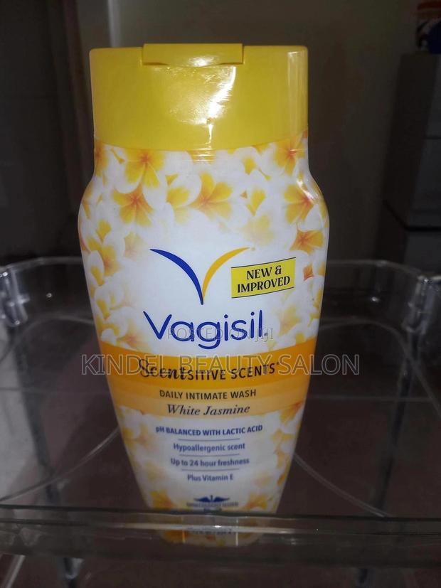 Vagisil Intimate Feminine Wash · Photo 2