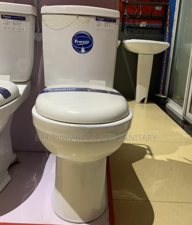 Imported Frencia Water Closet_curved Wc_soft Close Wc_toilet Seat · Photo 4