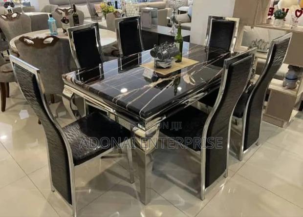 Dining Table and Chairs Dhcv65rb