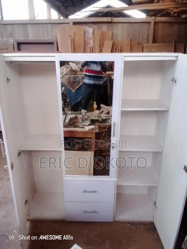 Wardrobe Cabinet With Mirror · Photo 3
