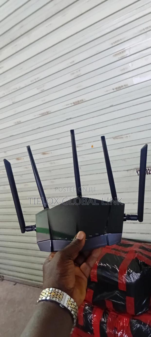 Ac 1200m Router Uk photo 3