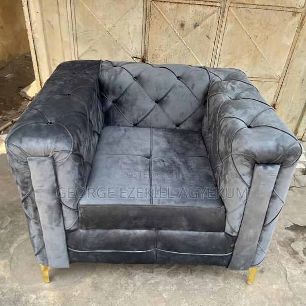 Single Sofa · Photo 4