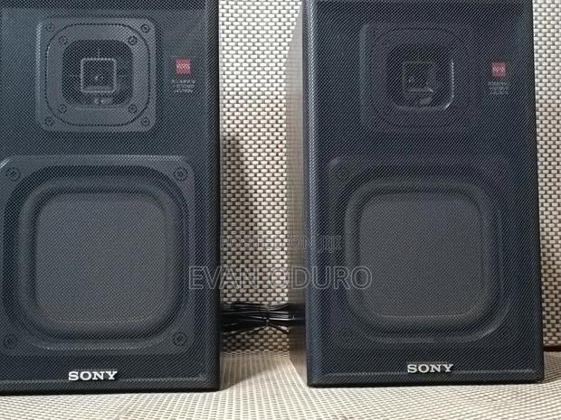 Sony Bookshelf Speakers Good Sound Quality Front or Real Speak Avr