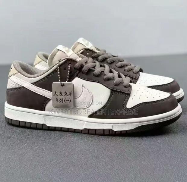 Nike Air Sneakers · Photo 4