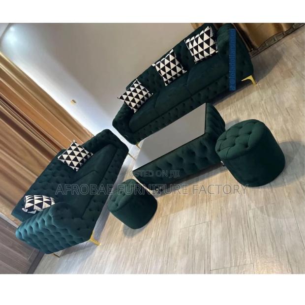 Quality Set of Fabric Chesterfield Sofa Chairs · Photo 2